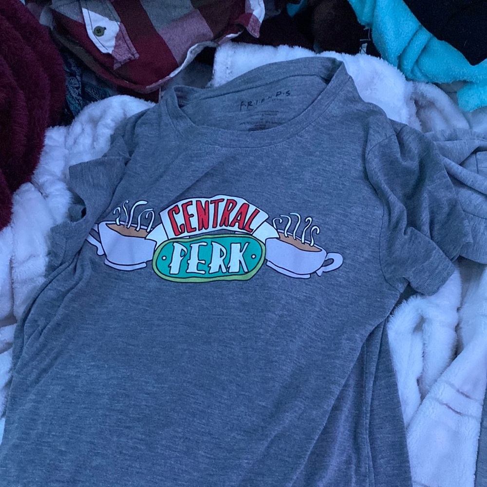 Friends central perk t-shirt